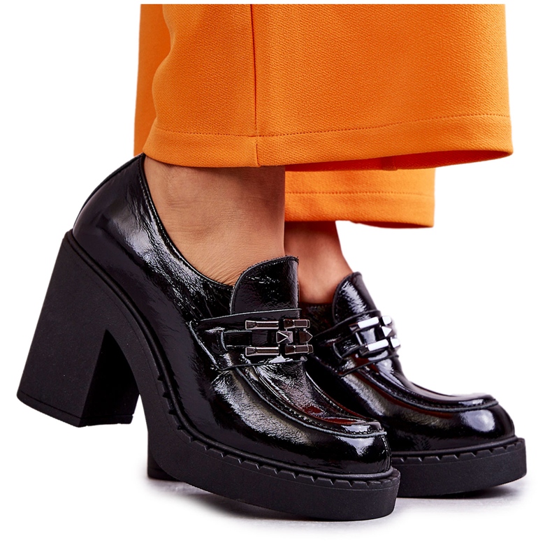 Lakirane cipele na masivnom stupu Black Jaime crno