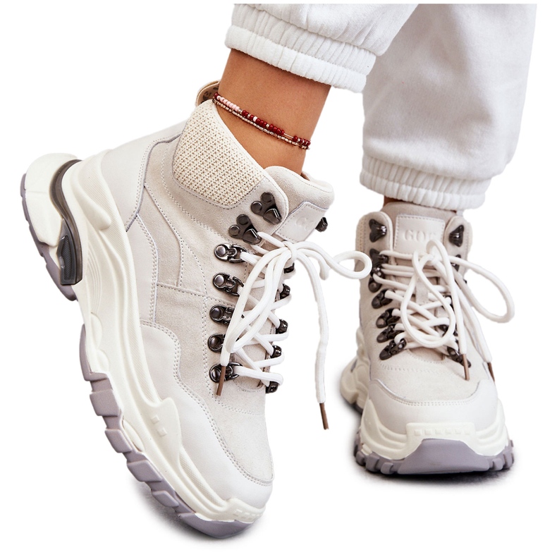 Ženske visoke sportske cipele GOE KK2N4097 Svijetlo bež