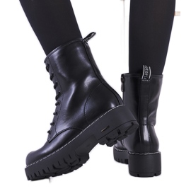 Crne čizme s bijelim koncem Rebeca crna