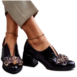 PA2 Glatke kožne cipele sa svijetlim ornamentom u crnoj boji crna