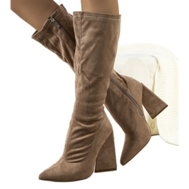 Teles smeđe čizme na visoku petu smeđa