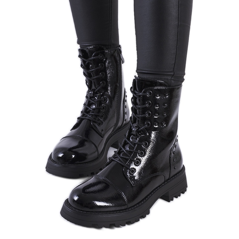 Crni polperro lakirani traperi crno