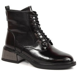 Lakirane ženske čizme s ukrasnom petom, izolirane crne Filippo crna