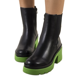 PA1 Crne gležnjače na zelenoj Torrela platformi crna