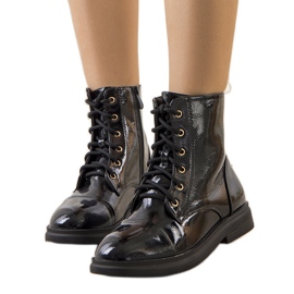 PA1 Crne lakirane Pisanel gležnjače crna