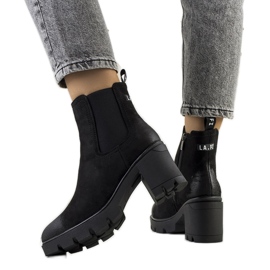 Svelte crne čizme s visokom petom od brušene kože crna