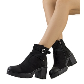 Crne čizme na Lamaris traktorskom potplatu crno