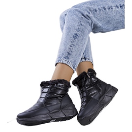 Crne čizme za snijeg iz Laga crna