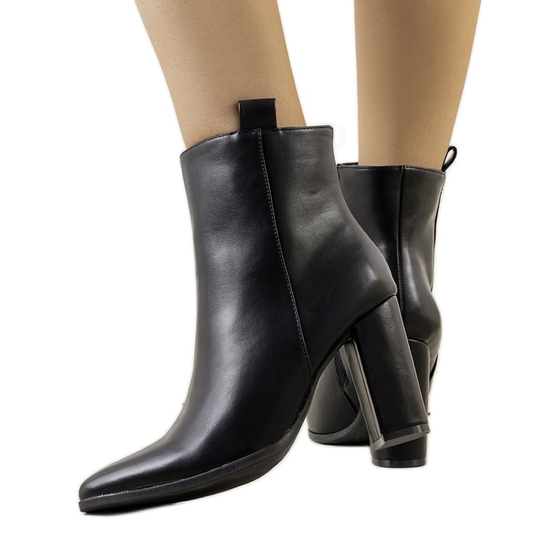 Crne čizme na stup Eduar crno