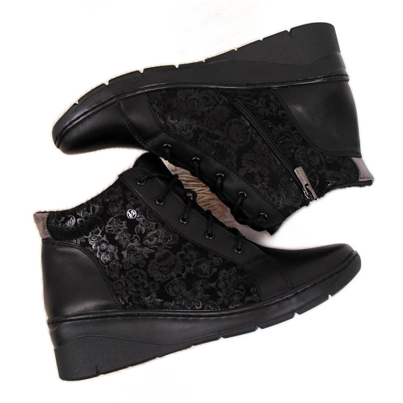 Kožne čizme na klinastu petu Helios W H537 crno