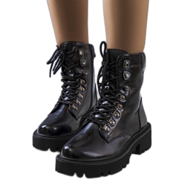 PA1 Crne čizme na traktorskom potplatu Delle crna