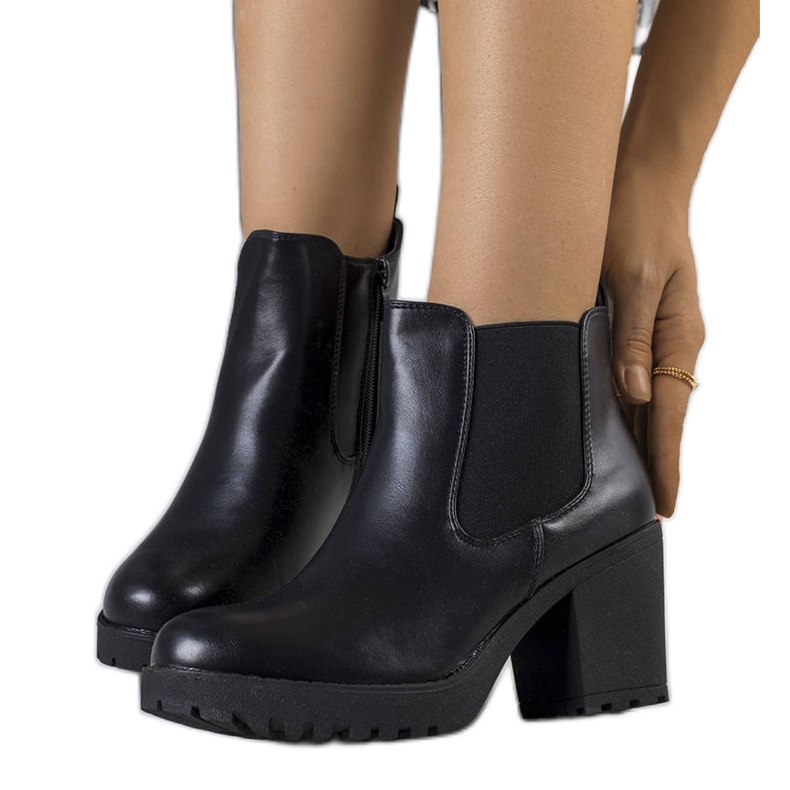 Crne čizme s izolacijom od Cattana crno