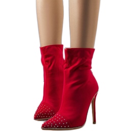 BM Crvene čizme na Flegrea petu crvena