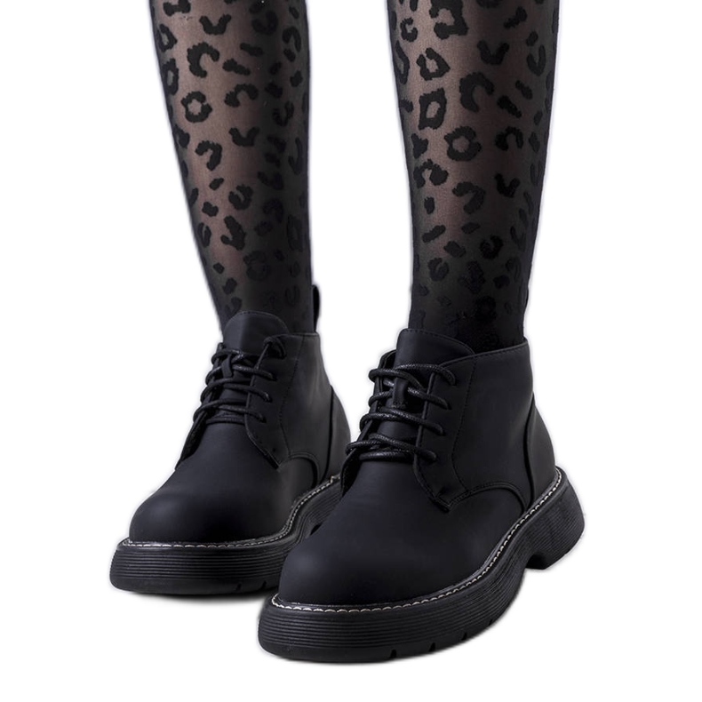 PA1 Crne izolirane čizme iz Savino crno