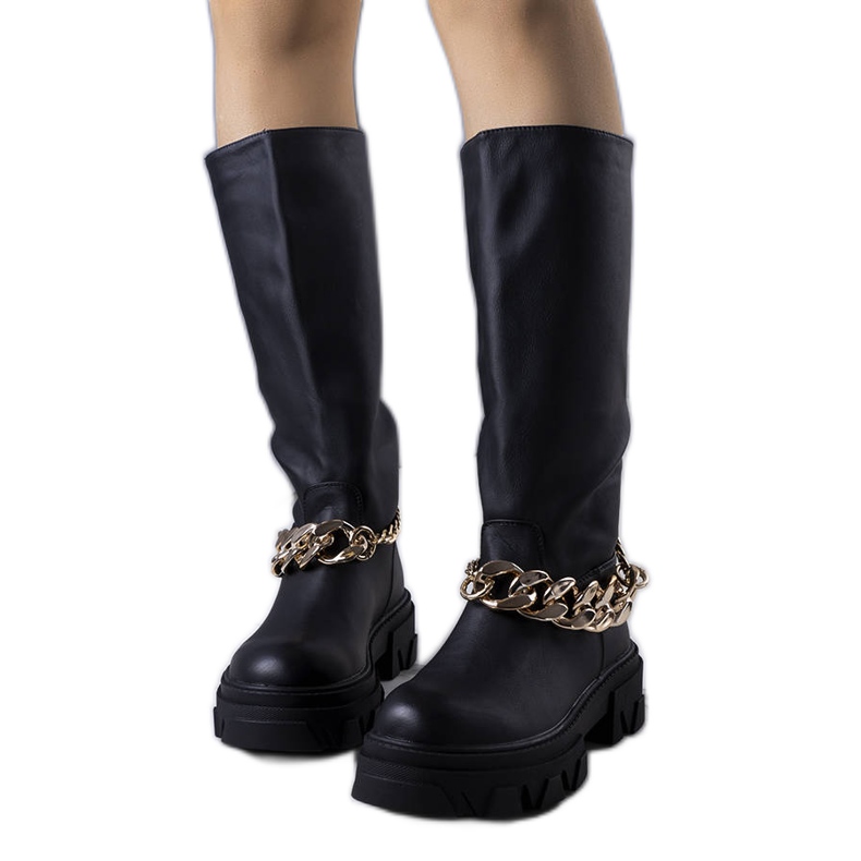 Crne izolirane čizme iz Cumia crno