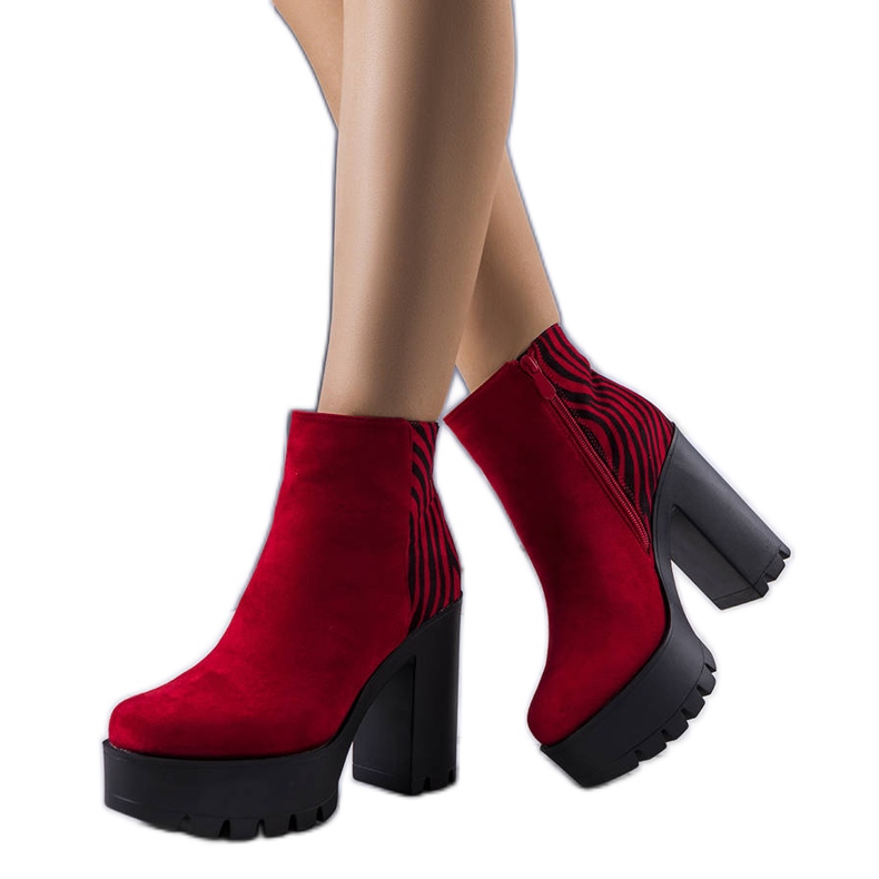 BM Crvene gležnjače na visokom stupu Khalid crvena