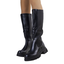 BM Crne izolirane čizme iz Floresa crna