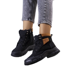 Crne izolirane čizme marke Fordla crna