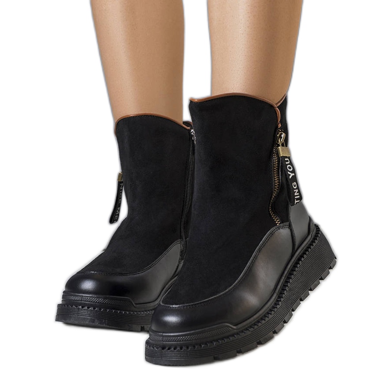 Crne izolirane čizme na platformi Niklas crno