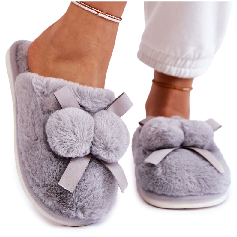 BM Ženske sive Castello krznene papuče s pomponima siva