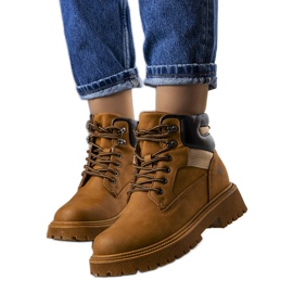 Smeđe izolirane čizme Nadel smeđa