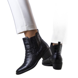 BM Crne izolirane čizme Fedot crno