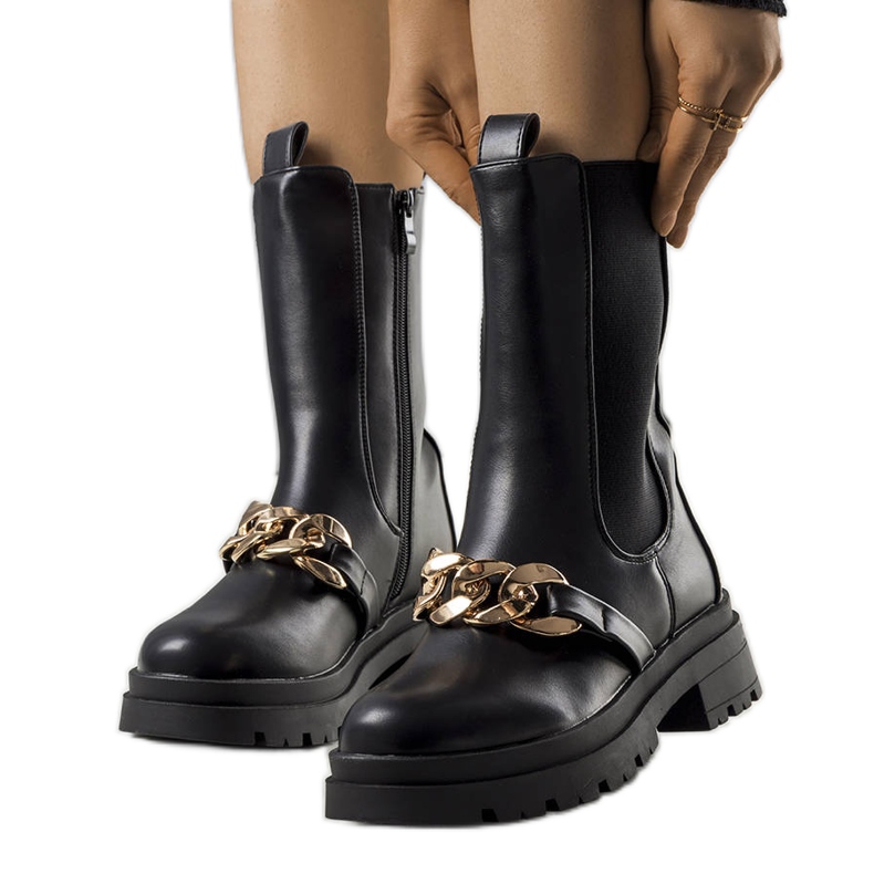 Crne izolirane čizme iz Vladima crno