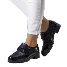 Mornarsko plave lakirane cipele iz Bateli crna