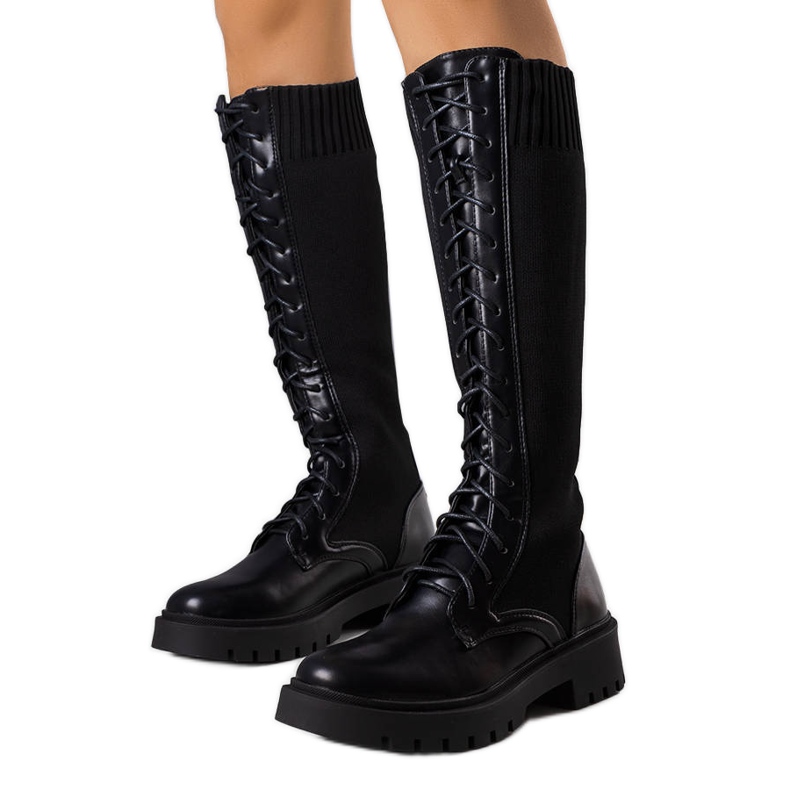 BM Crne čizme na vezanje iz Monrena crno