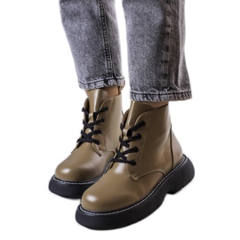 Izolirane lutero zelene čizme zelena