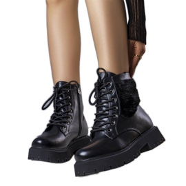 Crne izolirane čizme s krznom iz Dixie crna