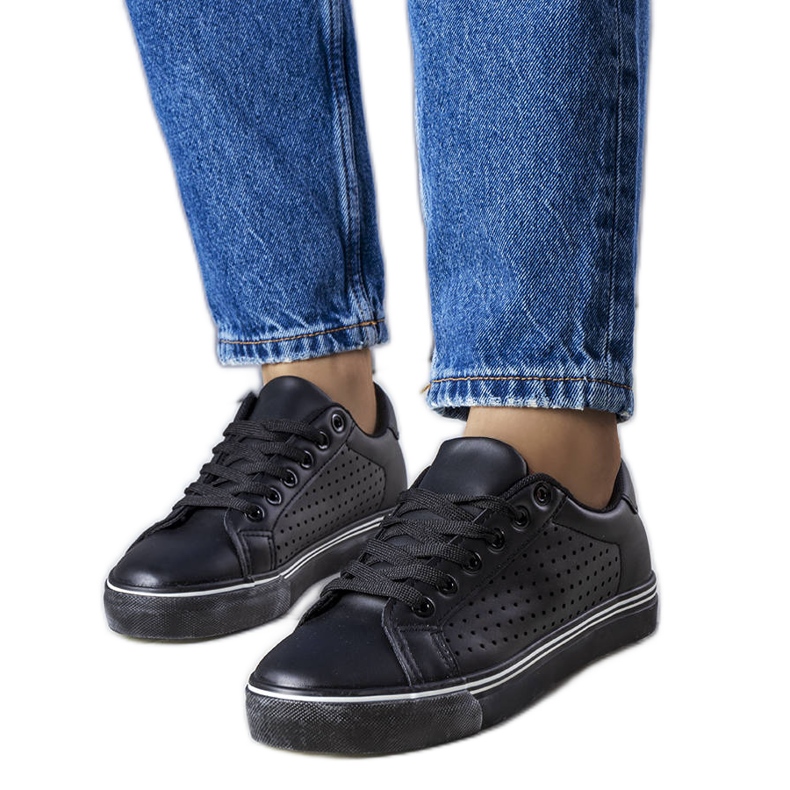 Crne tenisice od eko kože marke Joffre crno