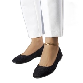 Crne balerinke od antilopa iz Julesa crno