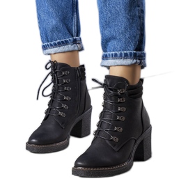 PA1 Crne gležnjače iz Zev crna