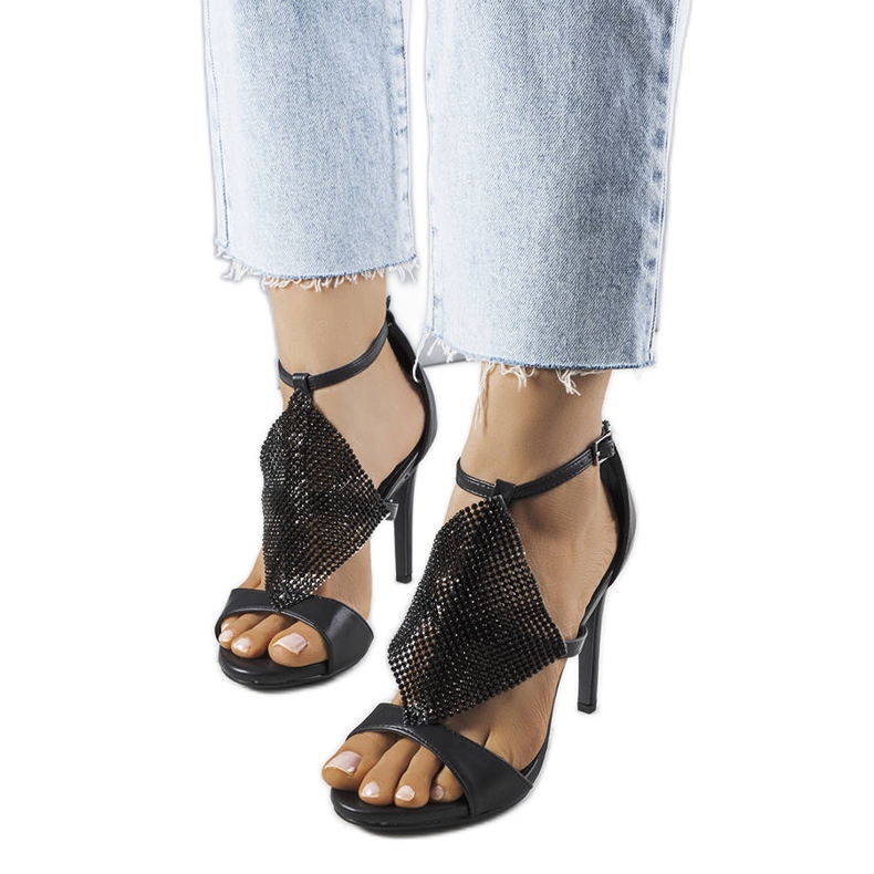 Crne elegantne sandale na visoku petu iz Caleba crno