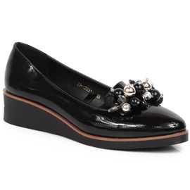 Crne lakirane cipele na wedges s perlama Potocki SZ12031 crna