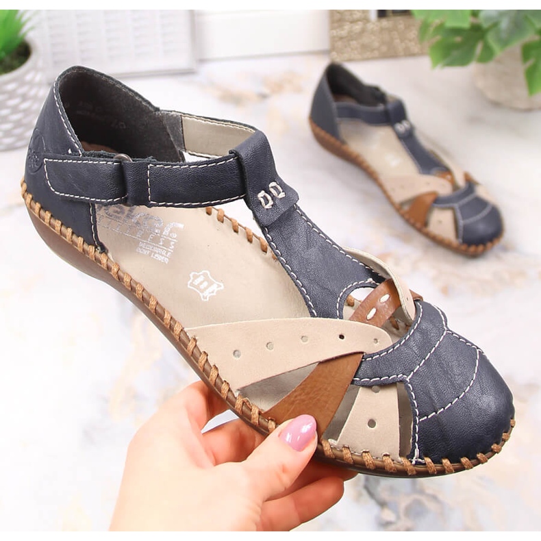 Udobne ženske ravne sandale na čičak Rieker M1655-14 bež