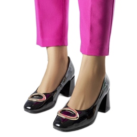 Vinceza Crne lakirane cipele Kathleen crna