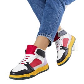 Crne i crvene visoke tenisice iz Elizabeth bijela