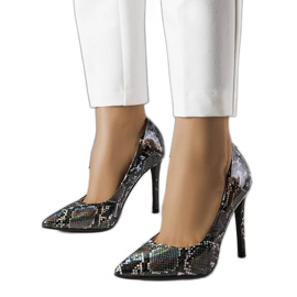 Ella crne lakirane štikle crna