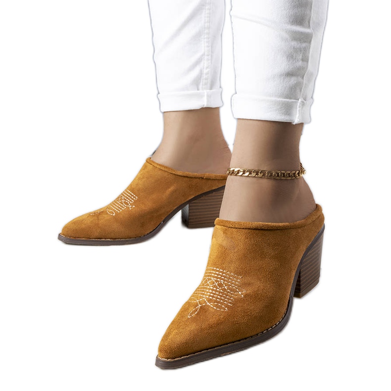 PA1 Smeđi tobogani s prednjom stranom od Linde smeđa