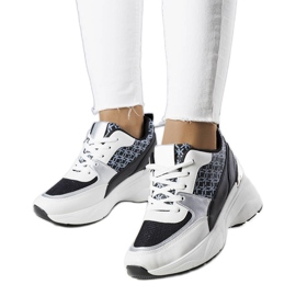 Crne tenisice ukrašene monogramom Lora crna