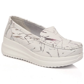 Ženske kožne mokasine na platformu bijele Artiker 50C1886 bijela