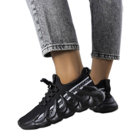 Crne tenisice na modernom Beth potplatu crna