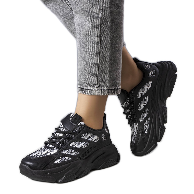 PA1 Crne tenisice ukrašene Kara printom crno