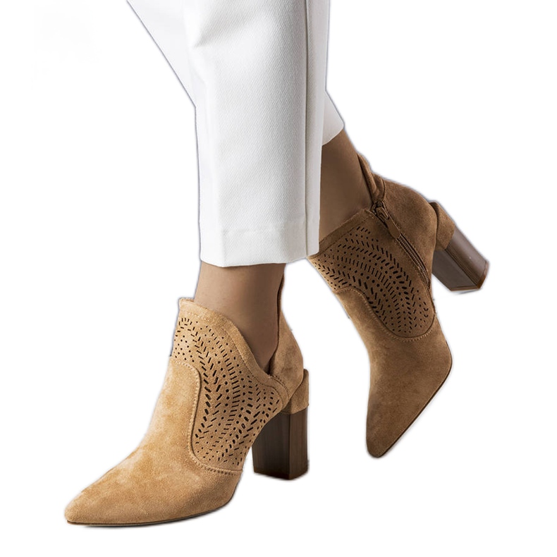 PA1 Tamnobež ažur čizme iz Hachée