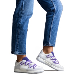 Aucoin sive tenisice s ljubičastim vezicama bijela