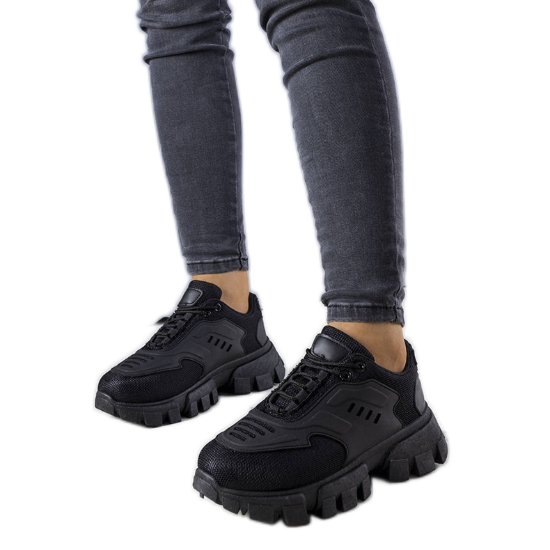 BM Crne tenisice na masivnom Inez potplatu crno