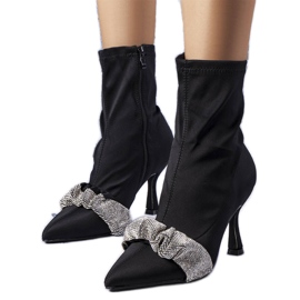 Crne čizme ukrašene Caisse kamenčićima crna