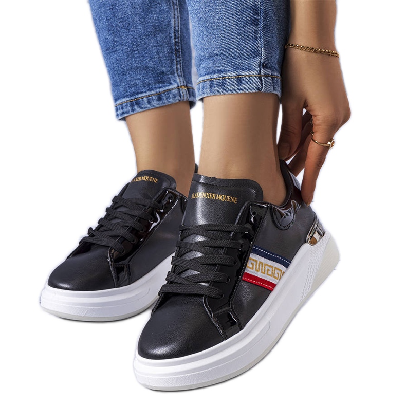 Crne cipele s lakiranim umetcima iz Annota crno